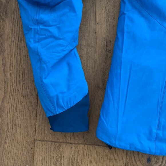 Arc'teryx Atom AR Hoody Jacket - Picture 11 of 12